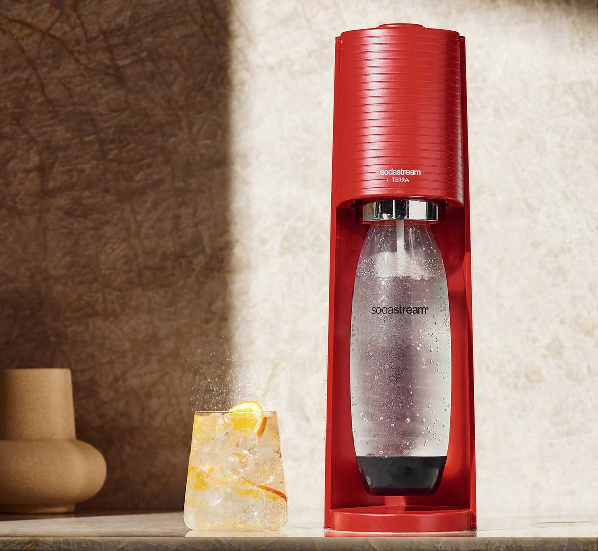 TERRA Red Moderní a stylový výrobník domácí perlivé vody TERRA Red Moderní a stylový výrobník domácí perlivé vody